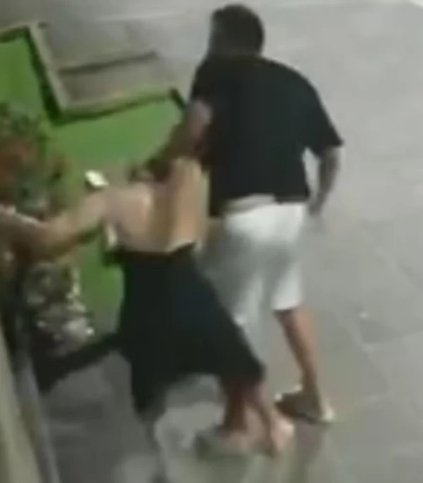 Influenciador Babal Guimarães é flagrado agredindo namorada meses após condenação por Divulgação 