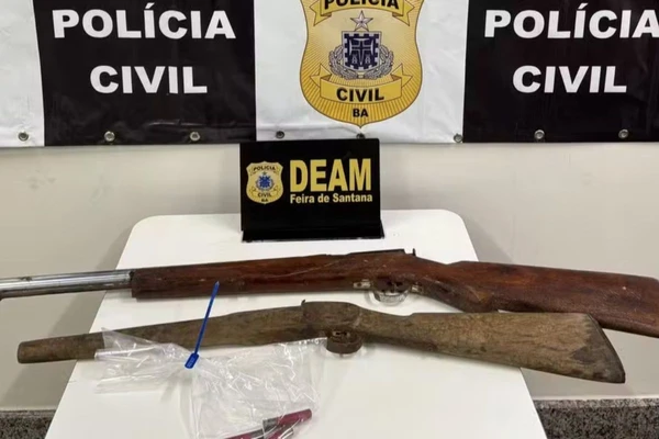 Jovem foi preso em flagrante em Feira de Santana por Reprodução