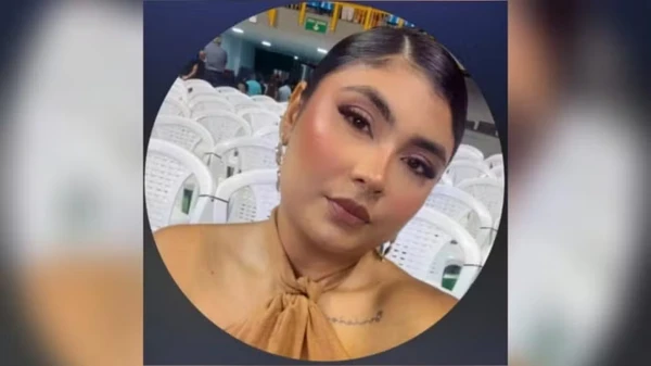 Larissa Gomes da Silva por Reprodução