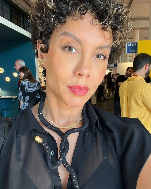 Lia Khey por Reprodução