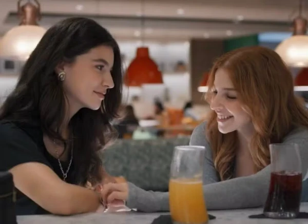 Lorena e Juquinha em 'Três Graças'