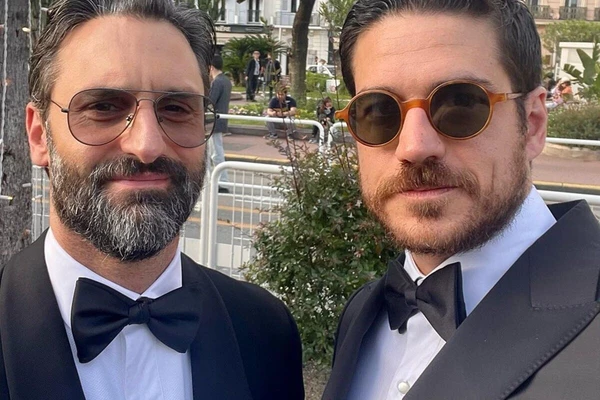 Marcos Pigossi e marido Marco Cavani por Reprodução