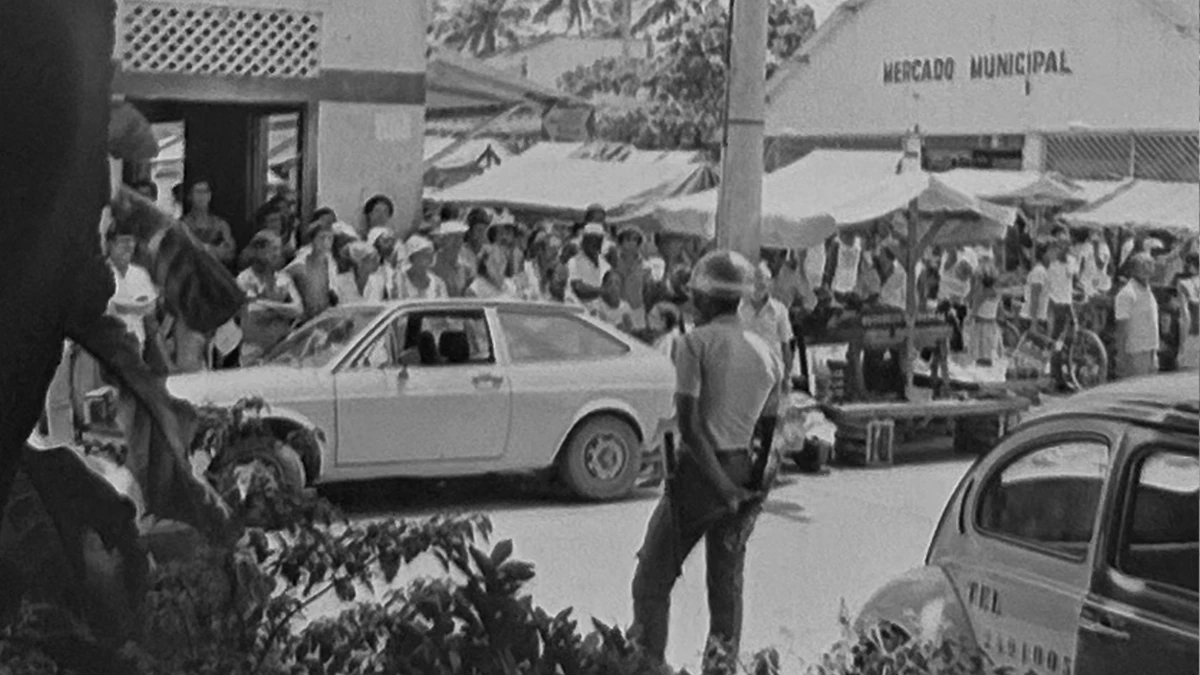 Movimentação em frente à delegacia, mas suspeitos não se apresentaram por Guilherme/Arquivo CORREIO