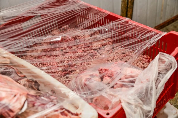 Parte da estrutura do açougue foi interditada por Divulgação/ Visa