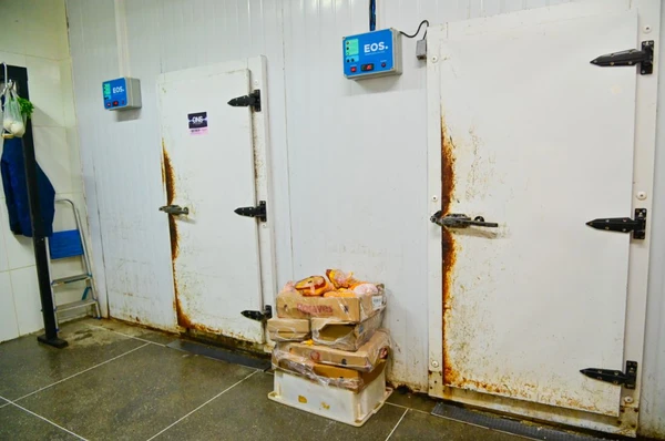 Parte da estrutura do açougue foi interditada por Divulgação/ Visa