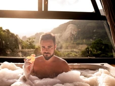 Imagem - Ex-repórter do Gugu vira acompanhante de luxo em plataforma adulta