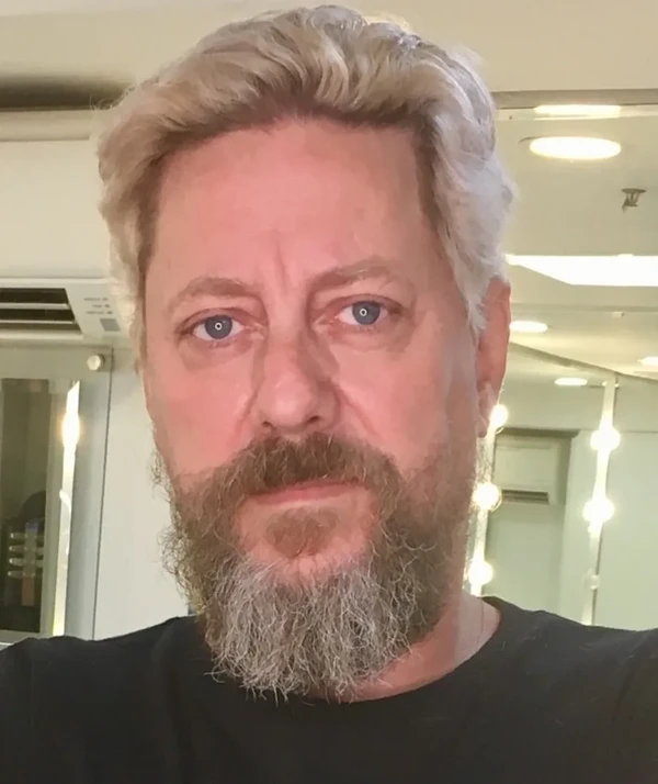 Canisso do Raimundos por Reprodução