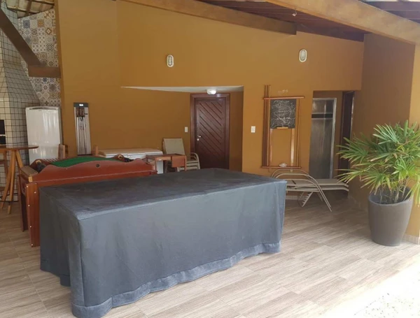 Mansão em Guarajuba será vendida para pagar dívida trabalhista por Reprodução