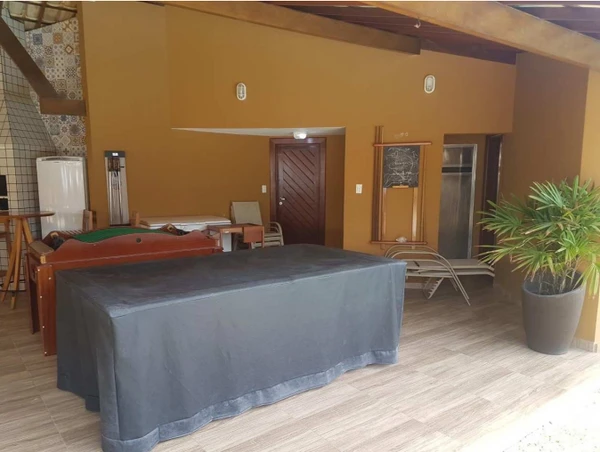 Mansão em Guarajuba será vendida para pagar dívida trabalhista por Reprodução