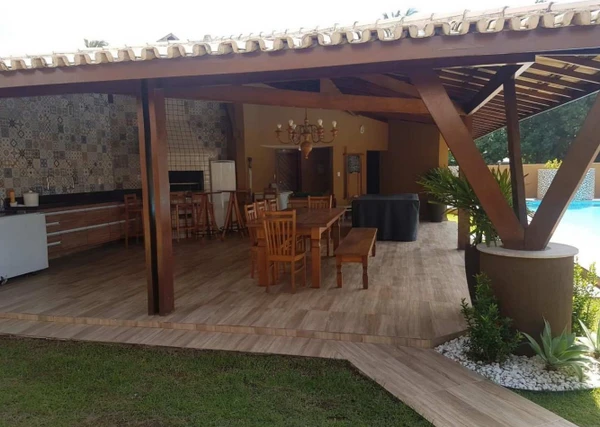 Mansão em Guarajuba será vendida para pagar dívida trabalhista por Reprodução