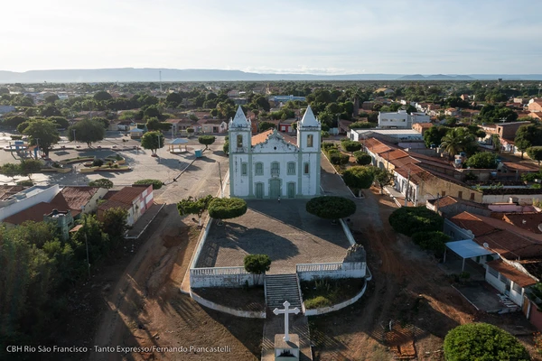 Paratinga por Reprodução