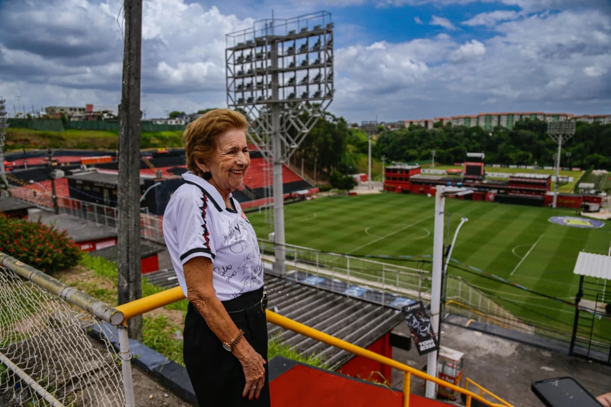 Torcedora do Vitória, Dona Iracema por Arisson Marinho