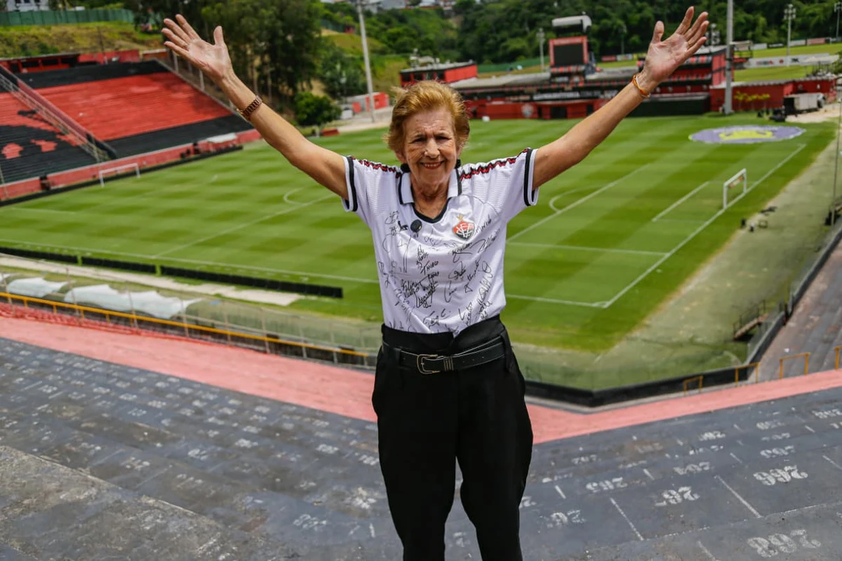 Torcedora do Vitória, Dona Iracema por Arisson Marinho