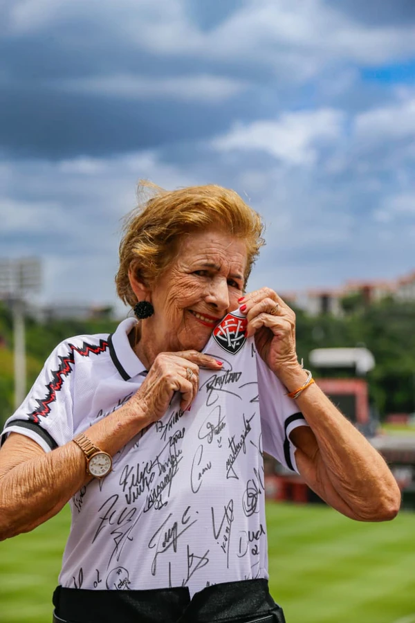 Torcedora do Vitória, Dona Iracema por Arisson Marinho
