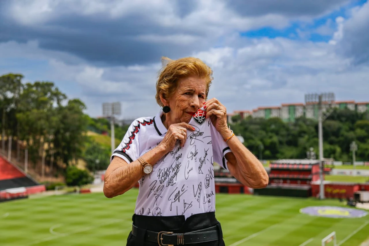 Torcedora do Vitória, Dona Iracema
