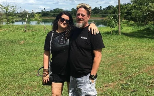 Viúva de Canisso acusa Raimundos de interromper pagamentos após morte do baixista