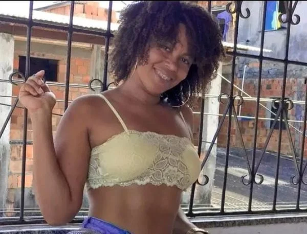 Juliana de Jesus Ribeiro por Reprodução