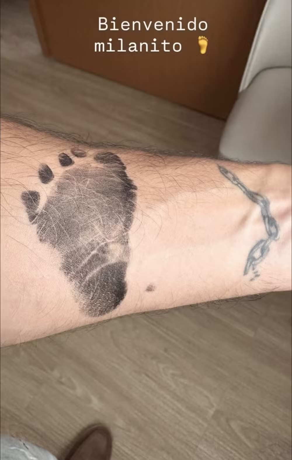 Nasce Milano, filho de Arrascaeta e Camila Bastiani por Reprodução/Instagram