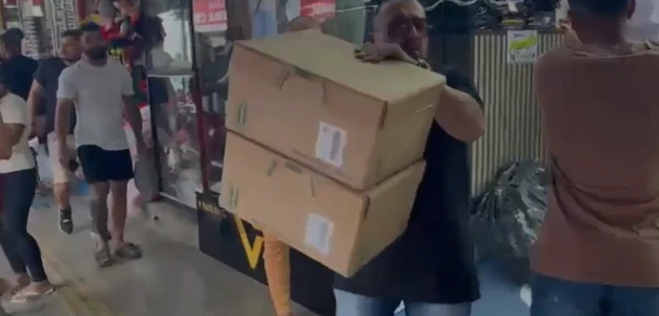 Operação da polícia no Feiraguay 