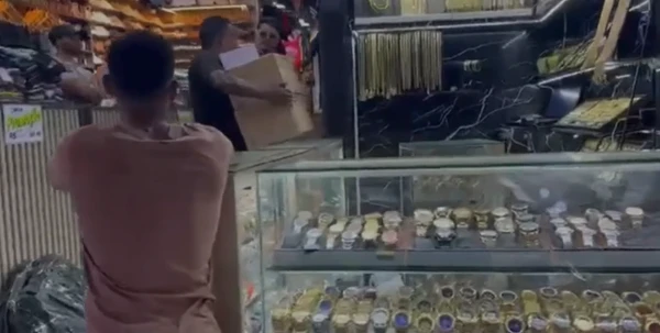 Operação da polícia no Feiraguay  por Divulgação 