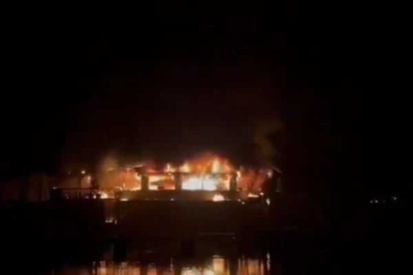 Incêndio e explosão em boate na Índia por Reprodução/ Redes sociais