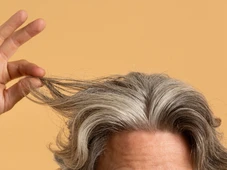 Imagem - Anvisa determina recolhimento de produtos para crescer cabelo; veja quais