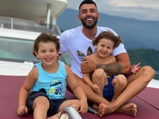 Imagem - Gusttavo Lima revela sonho dos filhos: ‘Nunca andou de transporte público’