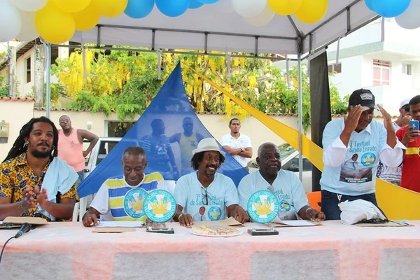 Escola de Samba Unidos de Itapuã por Divulgação