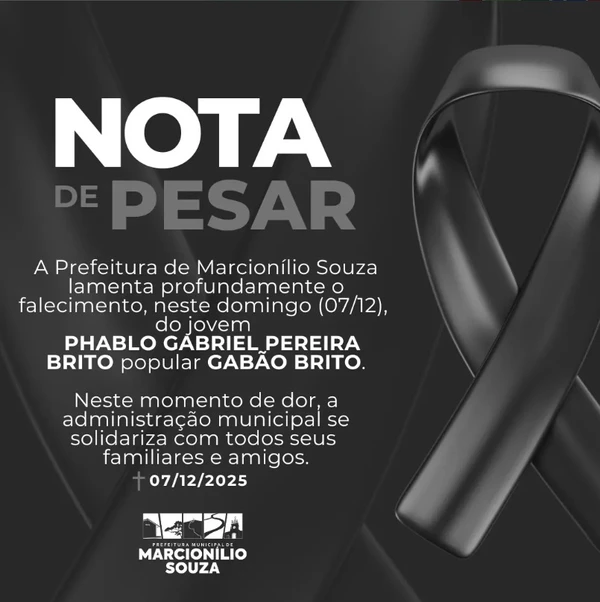 Gabão morreu depois de bater moto em árvore no meio de uma trilha por Reprodução