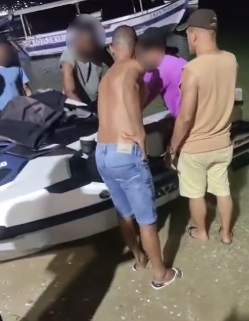 Jet ski colidiu com uma embarcação em alto-mar por Reprodução/ Redes sociais
