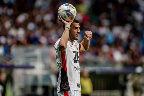 Raúl Cáceres por Victor Ferreira/EC Vitória