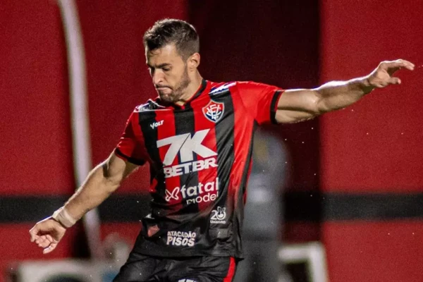 Raúl Cáceres por Victor Ferreira/EC Vitória