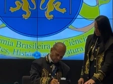 Imagem - Médico baiano alvo de operação da PF toma posse na Academia Brasileira de Ciências