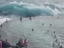 Imagem - Onda gigante mata pelo menos quatro turistas nas Ilhas Canárias;  quinta vítima segue desaparecida