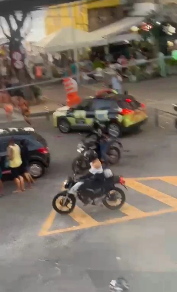 Agentes da Transalvador são agredidos na Barra por Reprodução