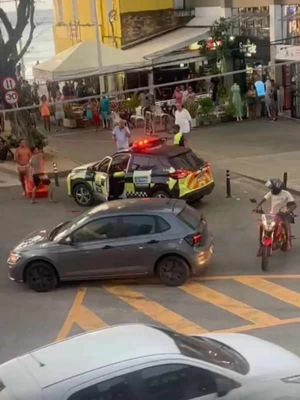 Agentes da Transalvador são agredidos na Barra por Reprodução