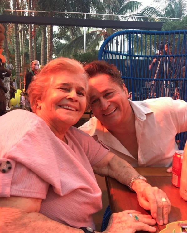 Ede foi assessora de vários famosos e importante nome nos bastdiores do sertanejo por Reprodução | Instagram