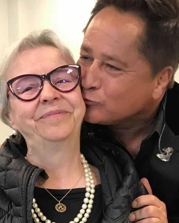 Ede foi assessora de vários famosos e importante nome nos bastdiores do sertanejo por Reprodução | Instagram