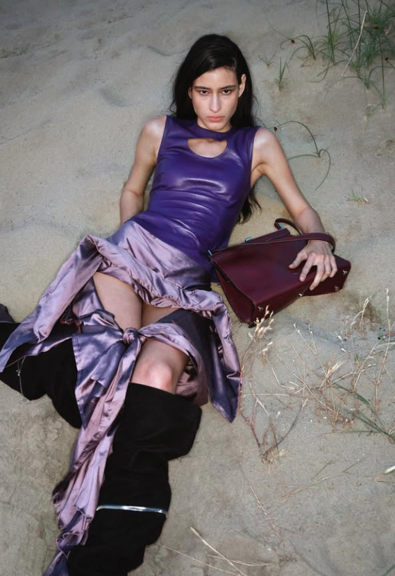 Modelo ficou na lista das 50 modelos mais importantes do mundo, segundo a Vogue por Reprodução | Instagram