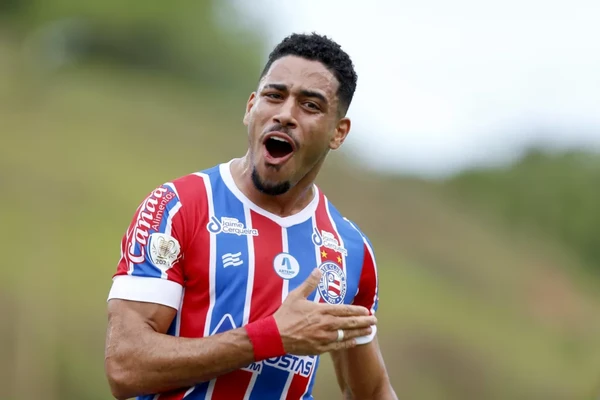 Matheus Bahia defendendo as cores do Bahia