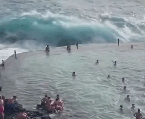 Onda gigante mata pelo menos quatro turistas nas Ilhas Canárias;  quinta vítima segue desaparecida