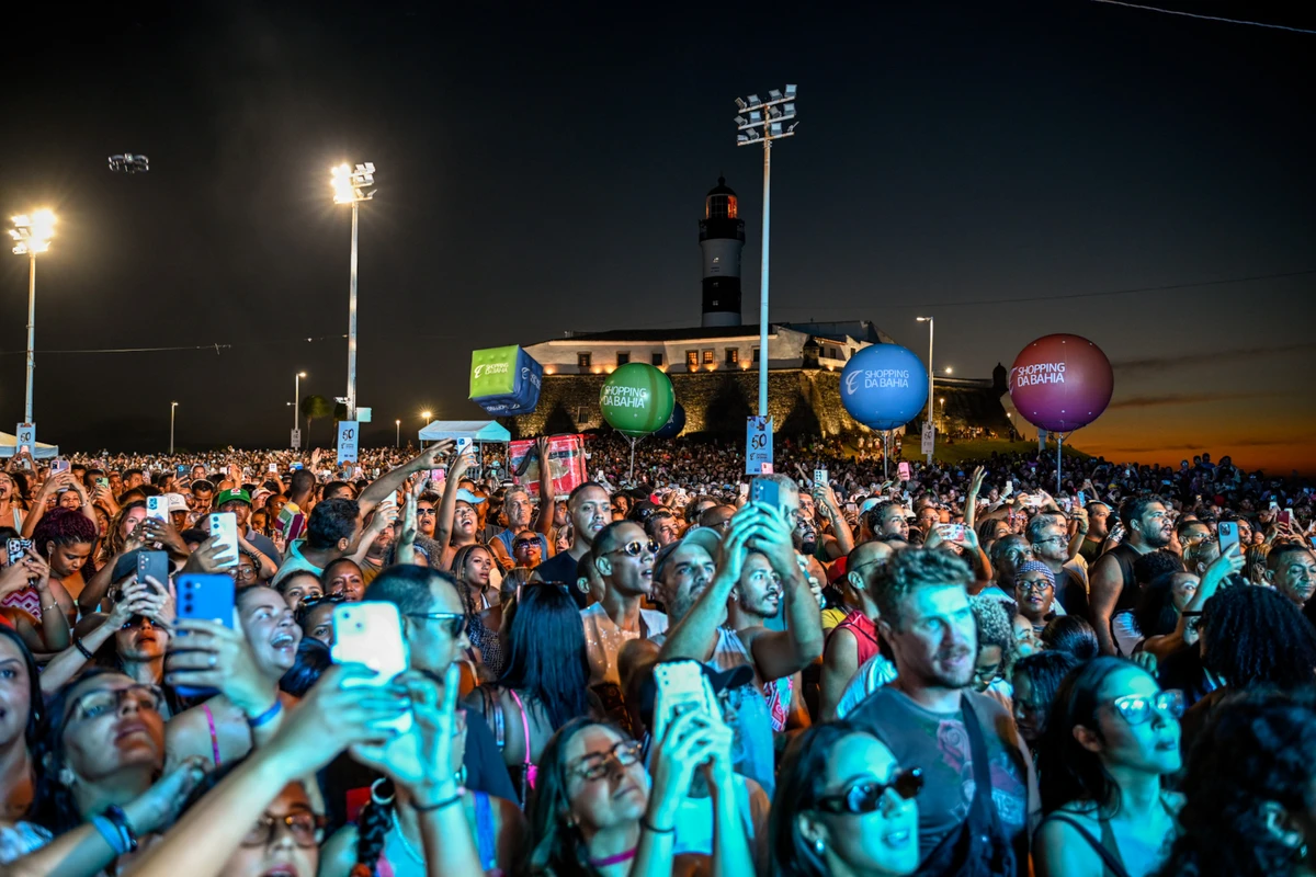 Show de 50 anos do Shopping da Bahia no Farol da Barra por  Pedro Accioly/Divulgação