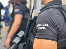 Imagem - Faturou R$ 50 mil: diarista é presa por aplicar golpe que enganou 300 pessoas em Porto Seguro