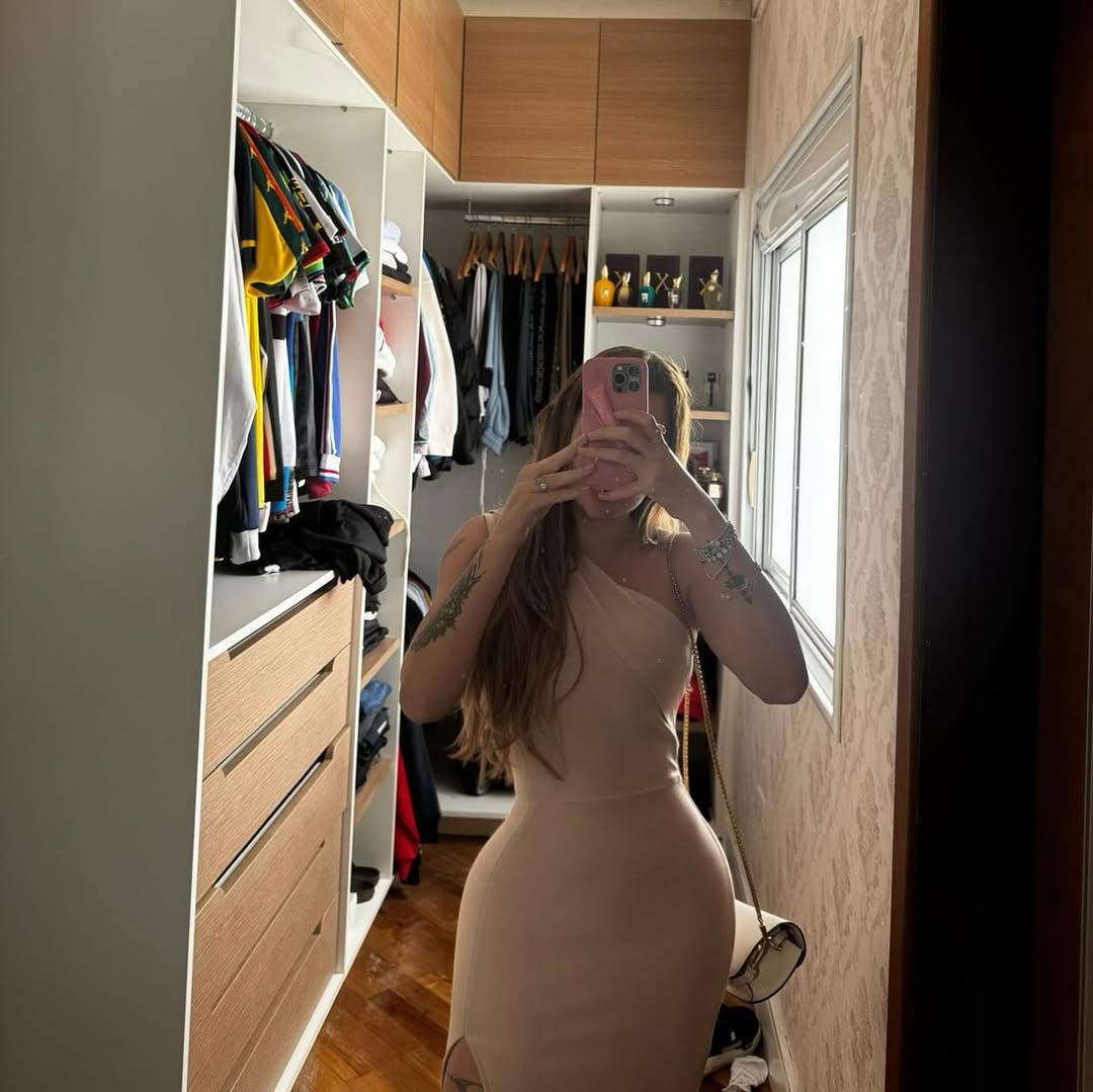 Any Awuada por Reprodução/Instagram