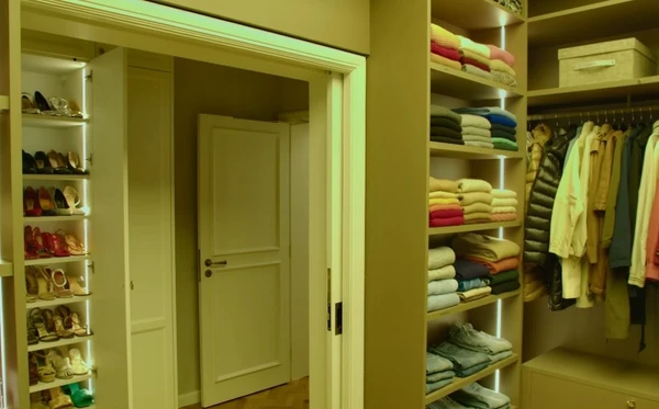 Apartamento de Taís Araujo e Lázaro Ramos por Reprodução/YouTube