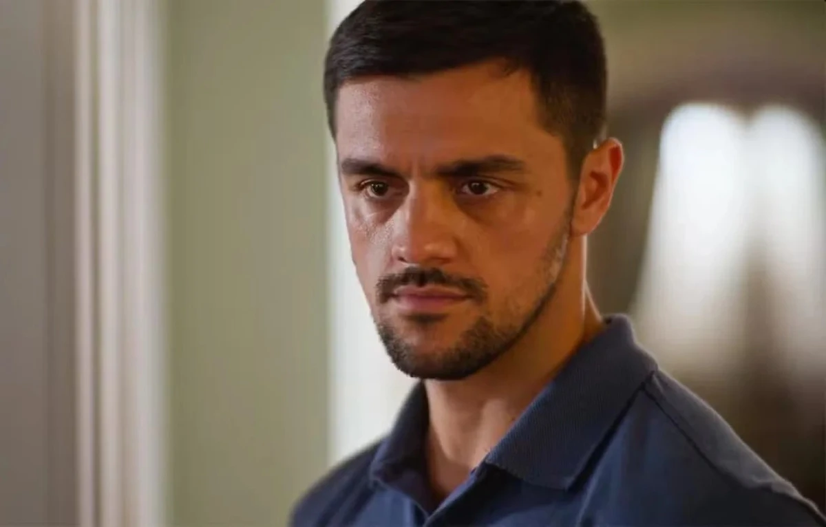 Danilo (Felipe Simas) em Dona de Mim