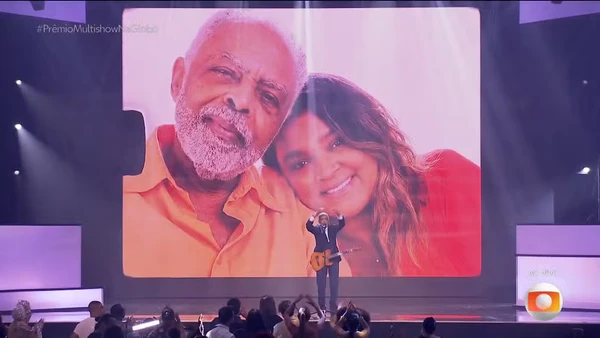 Gilberto Gil e Preta Gil em homenagem por Globo/Reprodução