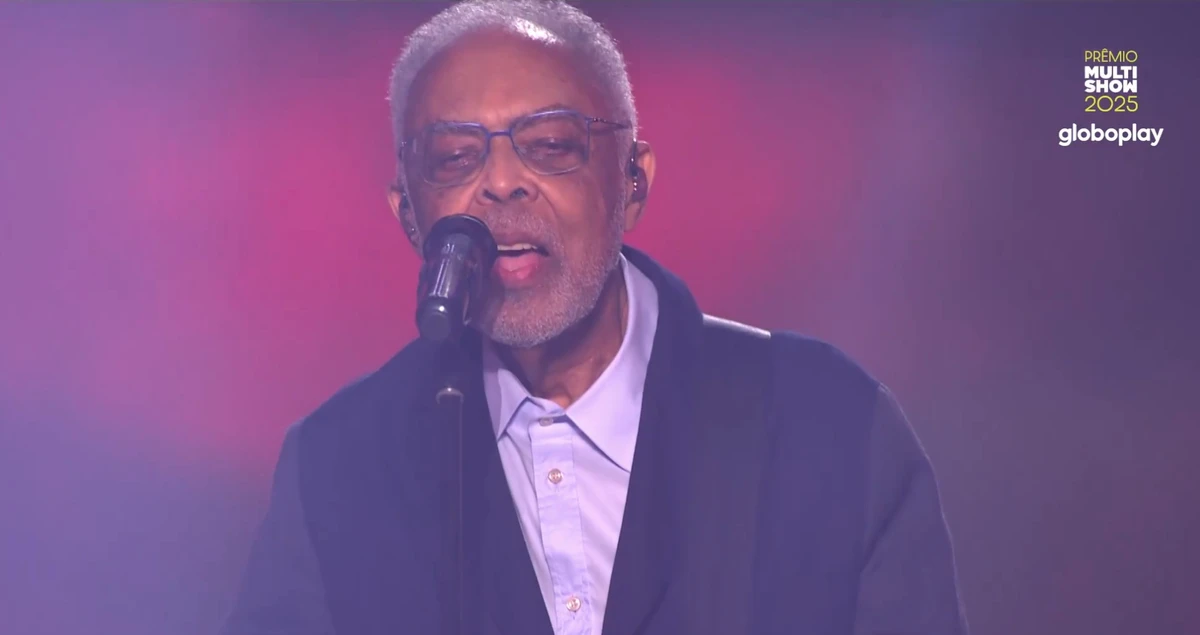 Gilberto Gil em apresentação no Prêmio Multishow 2025 por Globo/Reprodução