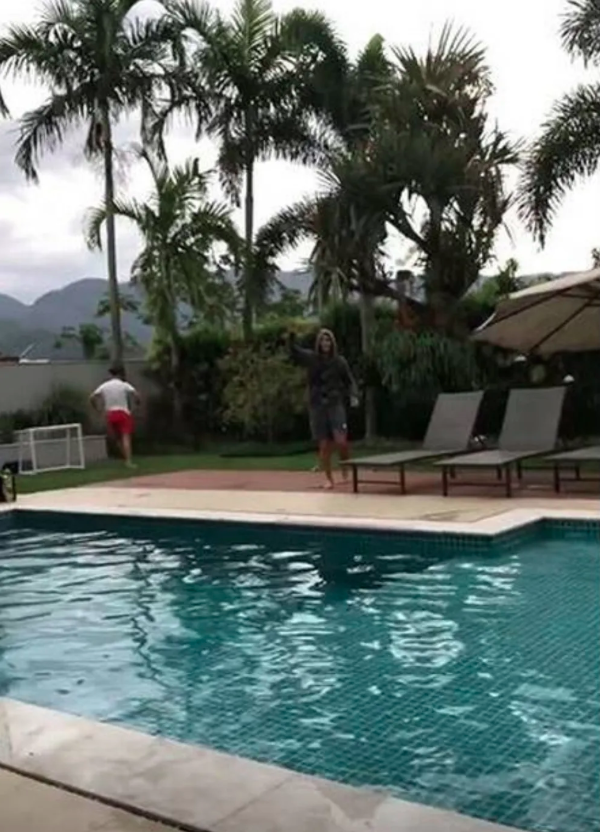 Detalhe na mansão do jogador chamou atenção nas redes sociais por Reprodução | Redes Sociais