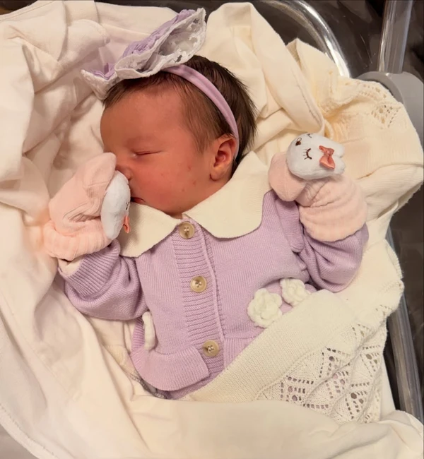 Maria Vitória, segunda filha de Any Awuada por Reprodução/Instagram